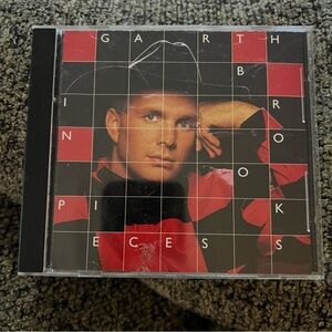 Garth Brooks In Pieces CD